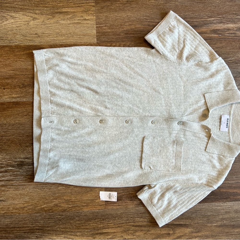 Old Navy Short Sleeve Button-Up Shirt